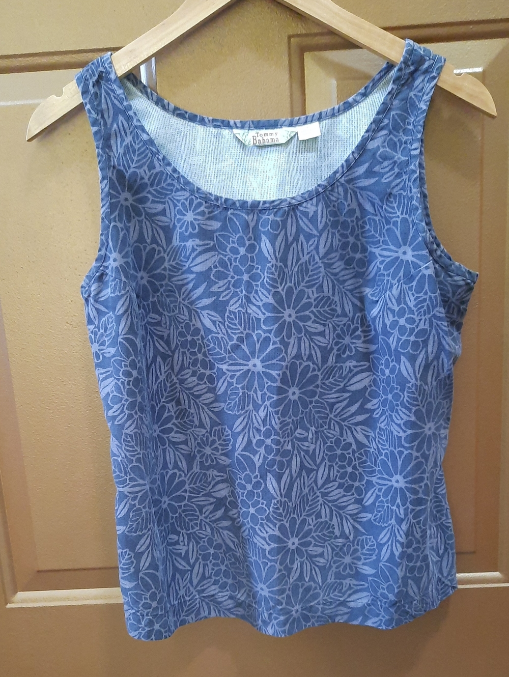 Tommy Bahama Navy Blue Floral Scoop Neck Tank